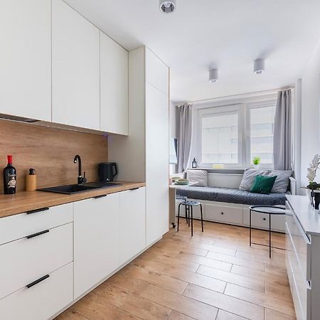 Sliska 3 - Studio - 100M Od Zlotych Tarasow Oraz 200M Od Dworca Centralnego, Piekny Widok Na Panorame Warszawy - Wifi - Smart Tv 55 Cali - Better Rental Βαρσοβία Εξωτερικό φωτογραφία
